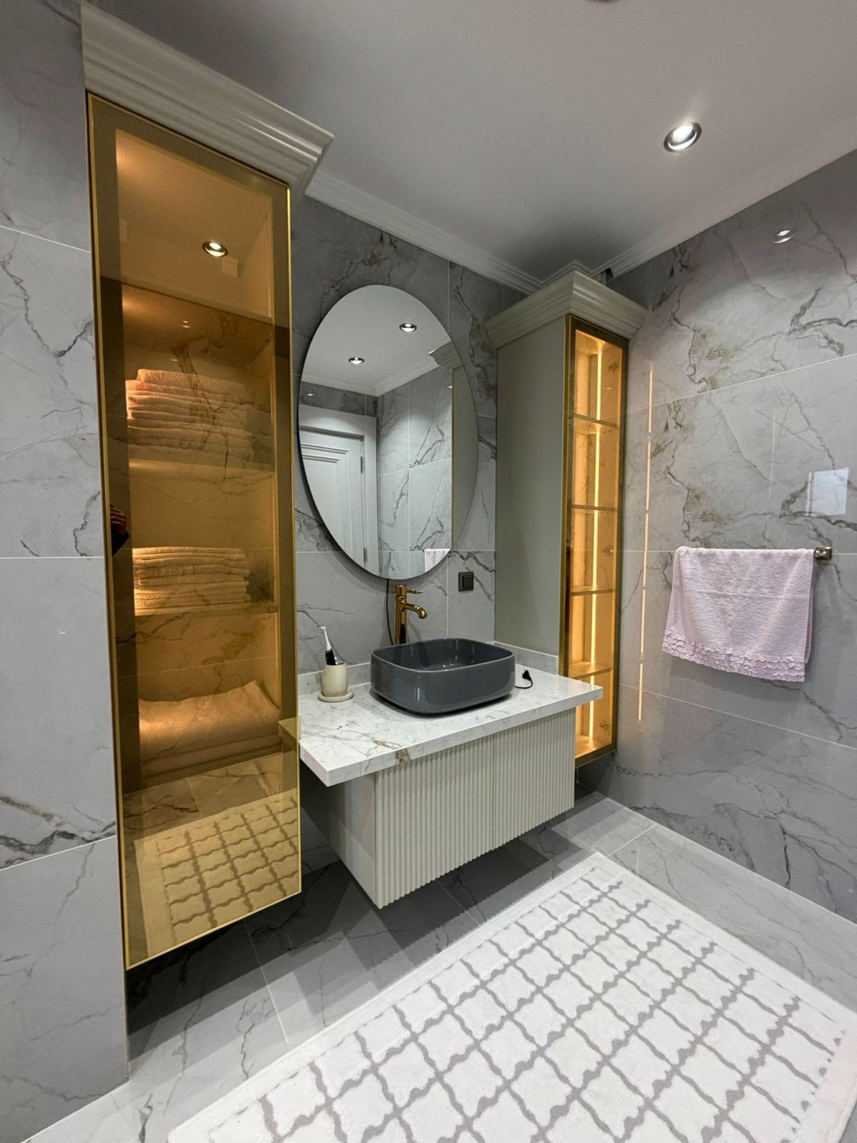 BEBEK ÖZEL TASARIM BANYO DOLABI